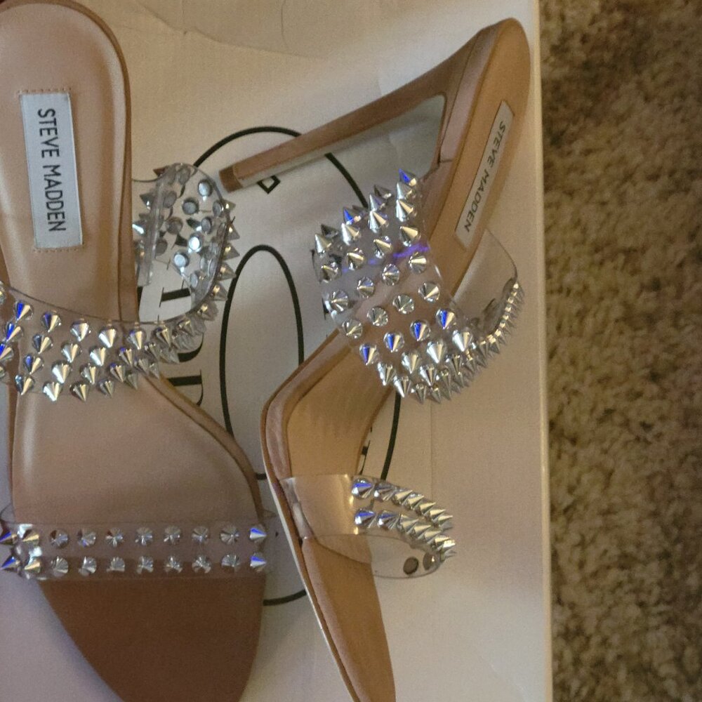 Steve Madden size 11 studded heels